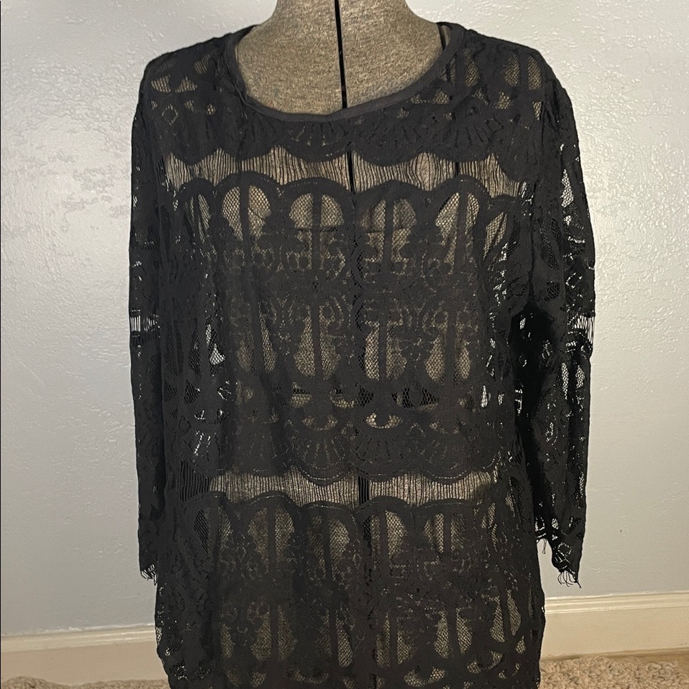 Black Lace 3 quarter Sleeve Top